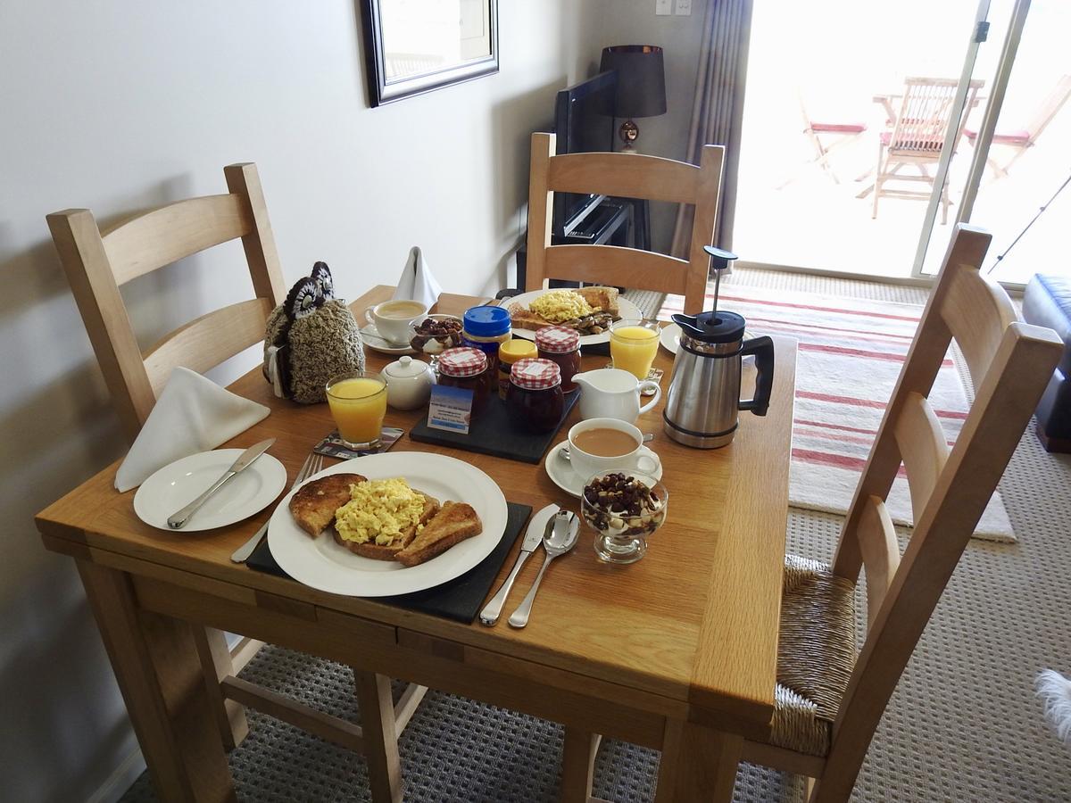 Rezare House Bed & Breakfast Уолару Екстериор снимка